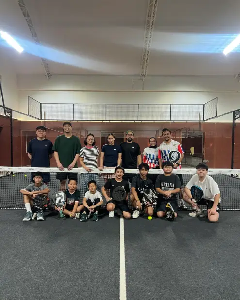 Group photo on court